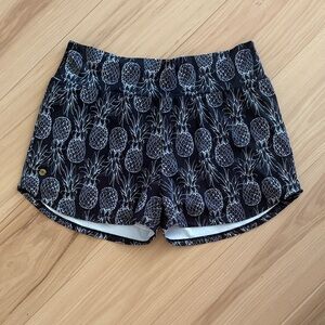 Stylish Black Pineapple Print Athletic Shorts